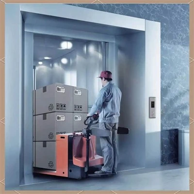 1600 kg-os kórházi lift